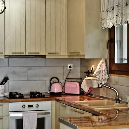 Domek alpejski Coquelicot Kalawrita