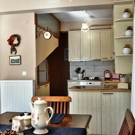 Domek alpejski Coquelicot Kalawrita