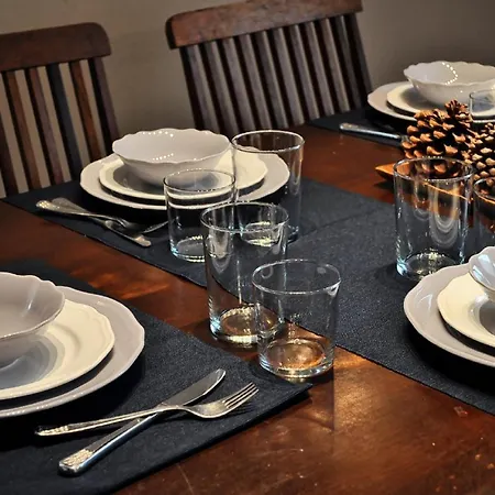 Coquelicot Alpehytte Kalavryta